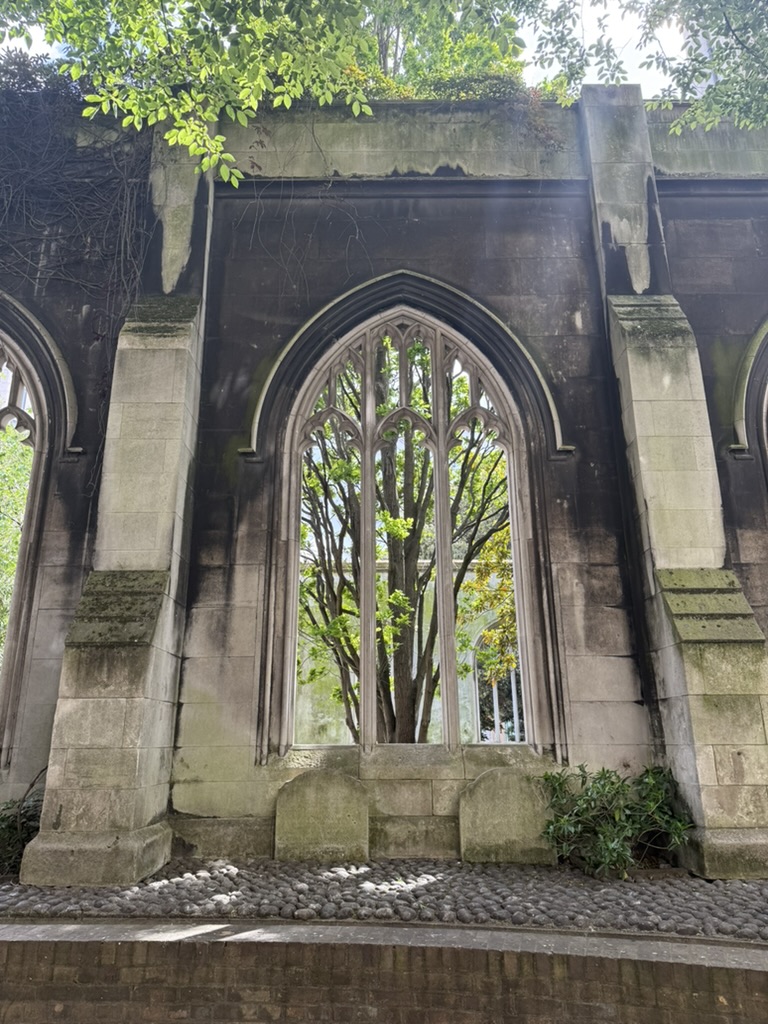 St. Dunstan's in the East gardens
